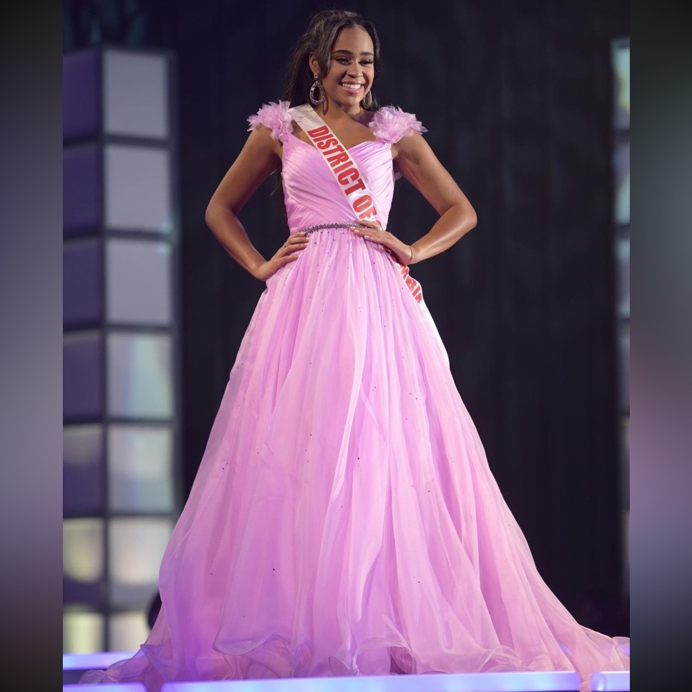 Size 2 Custom Sherri Hill Gown worn at Miss Teen USA 2020